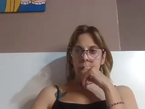 Snapshot of bhianca123 chatting on 03-19-25, 01:10 bhianca123 online show from 03-19-25, 01:10
