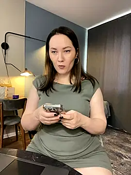 Snapshot of Kiss_My_Body chatting on 09-19-25, 02:40 Kiss My Body online show from 09-19-25, 02:40