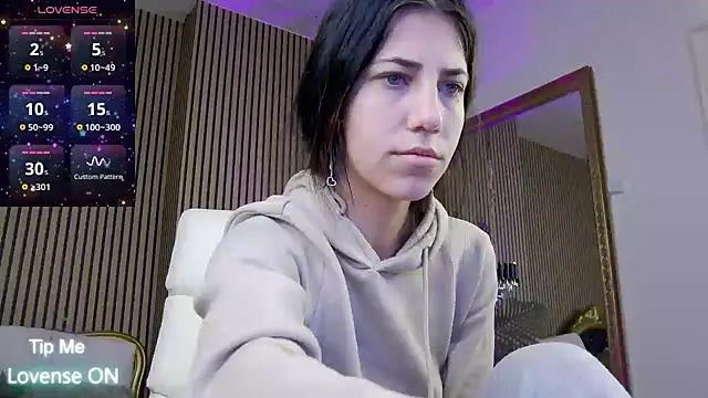 Snapshot of KeylaBlair chatting on 03-11-25, 04:21 KeylaBlair online show from 03-11-25, 04:21