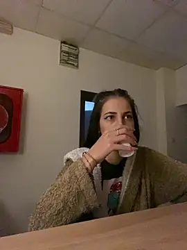 Snapshot of KeylaBlair chatting on 03-14-25, 01:05 KeylaBlair online show from 03-14-25, 01:05