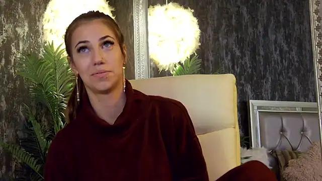 Snapshot of KeylaBlair chatting on 11-23-25, 08:19 KeylaBlair online show from 11-23-25, 08:19