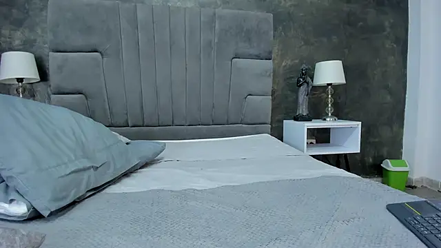 bruce hans online show from 02-19-26, 01:40