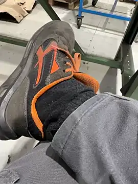 Snapshot of sempreilmio2 chatting on 02-04-25, 12:11 sempreilmio2 online show from 02-04-25, 12:11