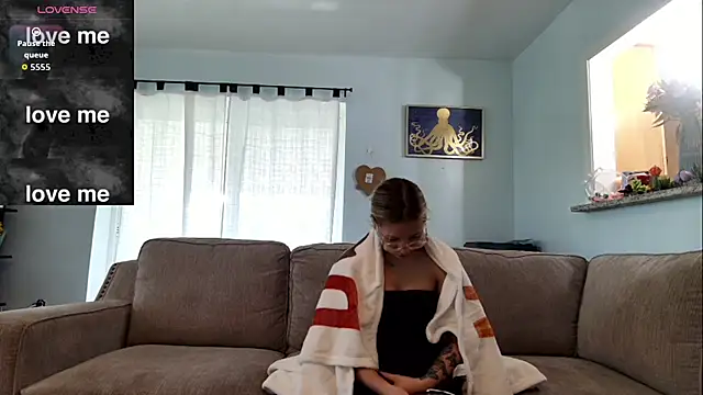 Hatgirl69 online show from 10-13-25, 03:34