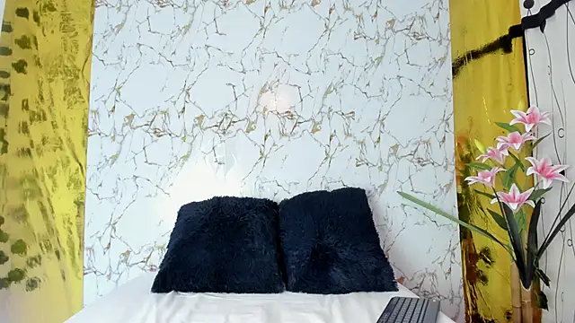 Christal Golden online show from 10-04-25, 06:39