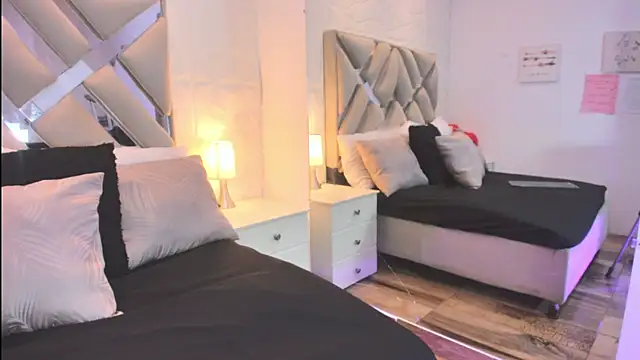 raquell moore online show from 04-07-26, 11:54