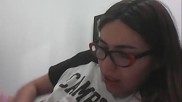 VittoriaTaylor online show from 01-21-25, 02:05