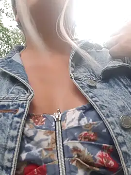 Snapshot of monicavictoria1301 chatting on 03-16-25, 10:31 monicavictoria1301 online show from 03-16-25, 10:31