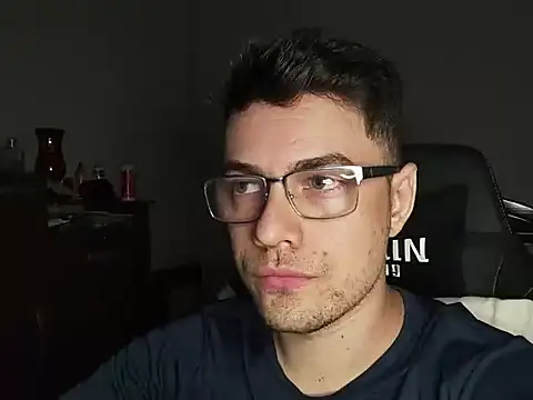 Dyllan   online show from 10-28-25, 01:53