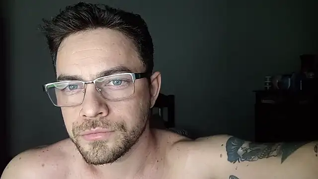 Dyllan   online show from 06-17-26, 12:57
