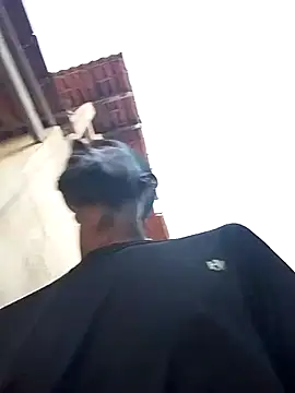 Snapshot of 1662 chatting on 11-03-25, 09:43 1662 online show from 11-03-25, 09:43