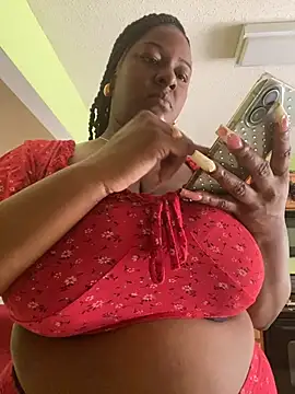 Snapshot of xoxoHotCoCo chatting on 05-19-26, 02:12 xoxoHotCoCo online show from 05-19-26, 02:12