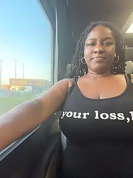 xoxoHotCoCo online show from 07-16-26, 12:16
