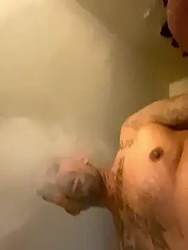 Snapshot of hornycouple818 chatting on 09-17-25, 06:04 hornycouple818 online show from 09-17-25, 06:04