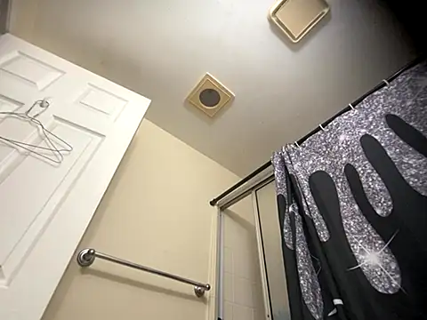 Snapshot of hornycouple818 chatting on 11-07-25, 08:25 hornycouple818 online show from 11-07-25, 08:25