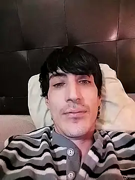 Snapshot of moutt99 chatting on 01-19-25, 05:26 moutt99 online show from 01-19-25, 05:26