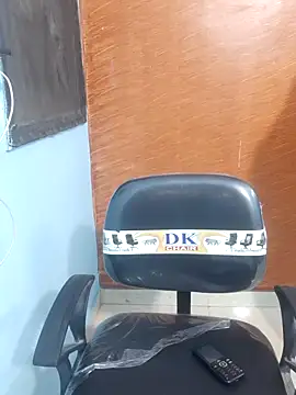 Snapshot of Divya-2007 chatting on 02-04-25, 07:51 Divya-2007 online show from 02-04-25, 07:51