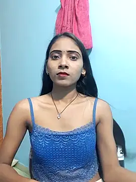 Snapshot of Divya-2007 chatting on 02-14-25, 11:53 Divya-2007 online show from 02-14-25, 11:53