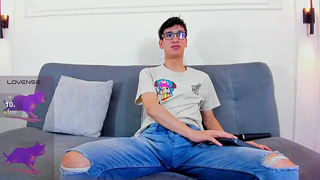 Snapshot of Cum_hunters chatting on 02-25-26, 03:49 Cum hunters online show from 02-25-26, 03:49