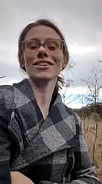 Snapshot of VibeyLovers chatting on 02-24-25, 09:20 VibeyLovers online show from 02-24-25, 09:20