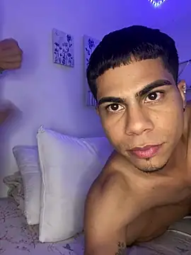 Snapshot of Dannytwinksxxx chatting on 06-03-26, 02:58 Dannytwinksxxx online show from 06-03-26, 02:58