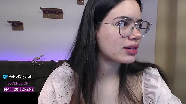 crystalll room online show from 10-27-25, 05:55