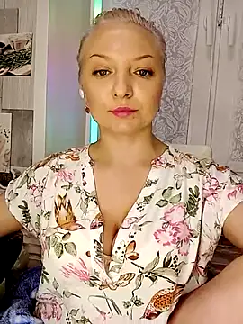 Snapshot of Anesteishen chatting on 02-19-25, 06:10 Anesteishen online show from 02-19-25, 06:10