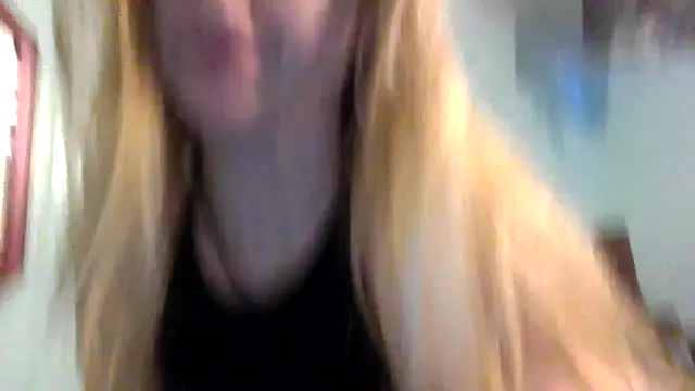 Snapshot of hunybunz69 chatting on 02-23-25, 08:28 hunybunz69 online show from 02-23-25, 08:28