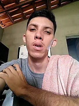Snapshot of welitonzz28 chatting on 07-18-26, 10:41 welitonzz28 online show from 07-18-26, 10:41