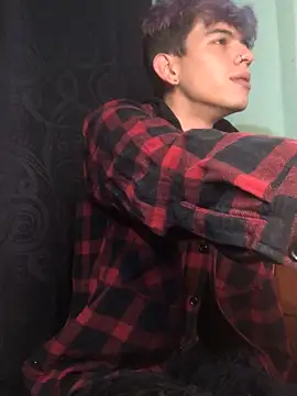 Snapshot of Mickey_Magic chatting on 01-18-25, 09:45 Mickey Magic online show from 01-18-25, 09:45