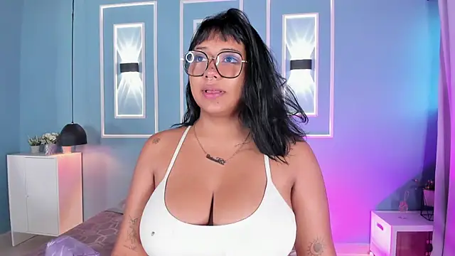 isabella zc online show from 08-03-26, 11:48
