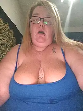 diosacurvy1984 online show from 11-18-25, 11:15