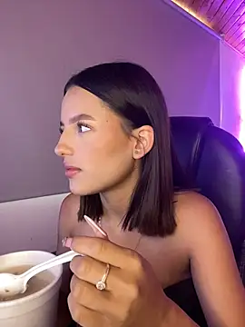 Sofia18 pinkk online show from 03-25-26, 09:10