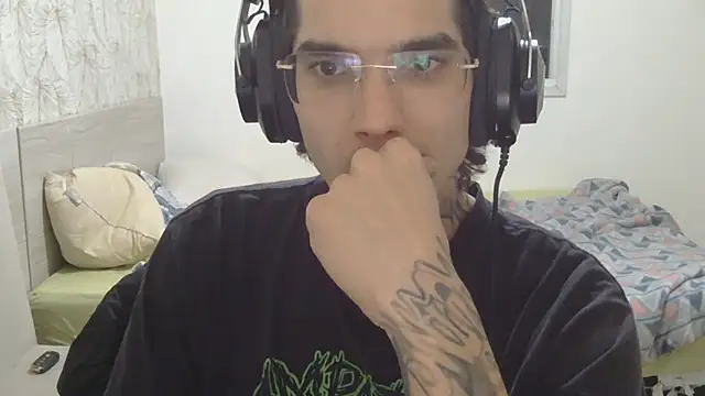 Snapshot of smokingink chatting on 07-01-26, 09:00 smokingink online show from 07-01-26, 09:00