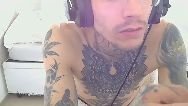 Snapshot of smokingink chatting on 07-22-26, 03:59 smokingink online show from 07-22-26, 03:59