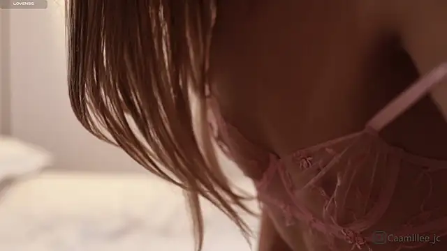 caamillee  online show from 04-03-26, 01:14