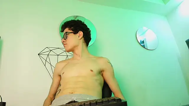 wolfandsky online show from 11-19-25, 12:05