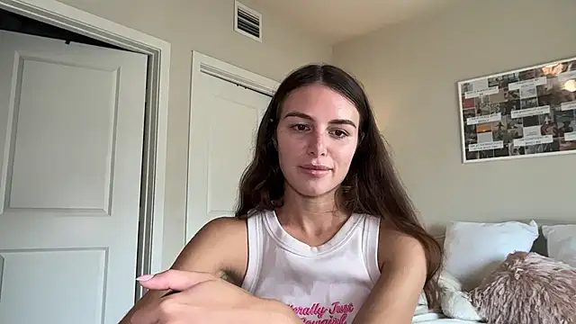 graciesmith27 online show from 06-24-26, 07:02