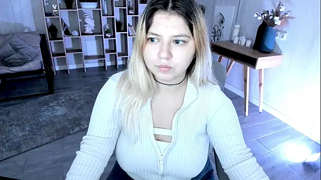 DiaAngell online show from 11-07-25, 06:19