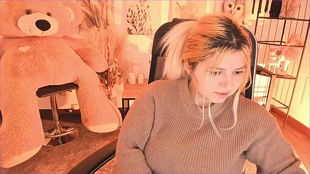 DiaAngell online show from 01-10-26, 07:26