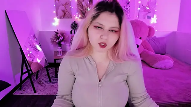 DiaAngell online show from 04-07-26, 07:47