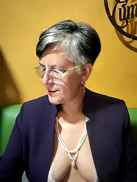 ilonna2025 online show from 04-04-26, 10:51