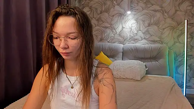 Snapshot of SusannJohnson chatting on 07-18-26, 12:26 SusannJohnson online show from 07-18-26, 12:26