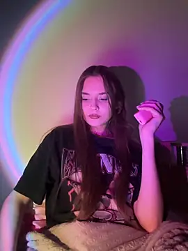 Snapshot of RayWillliams chatting on 11-20-25, 12:44 RayWillliams online show from 11-20-25, 12:44