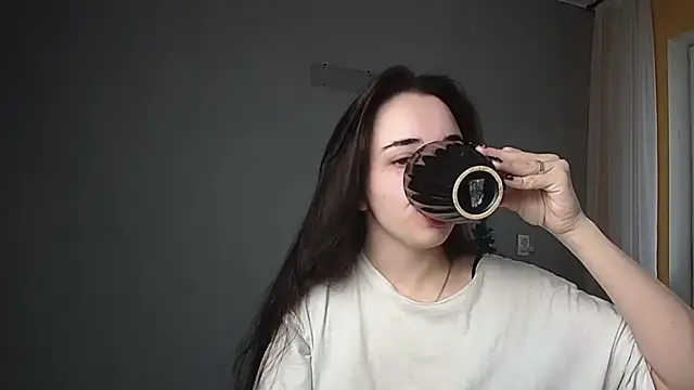 Eva Gloryy online show from 01-31-25, 08:54