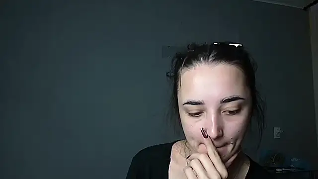 Eva Gloryy online show from 12-05-25, 03:41