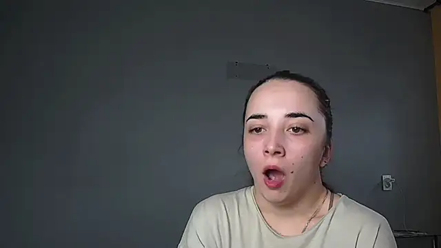 Eva Gloryy online show from 03-28-26, 12:16