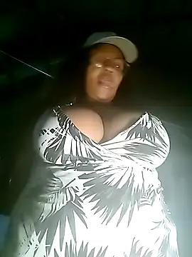 Snapshot of bubblendz1988 chatting on 10-18-25, 05:14 bubblendz1988 online show from 10-18-25, 05:14