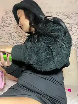 Lili  taylor online show from 03-02-26, 01:19