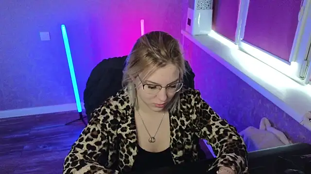 HotBrandyX online show from 03-09-25, 03:43